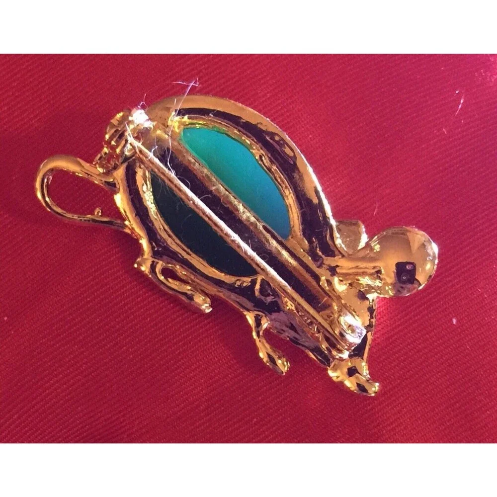 Vintage 1980s Mouse Brooch Green Onyx Scarab Cabochon Gold Plated - 7L